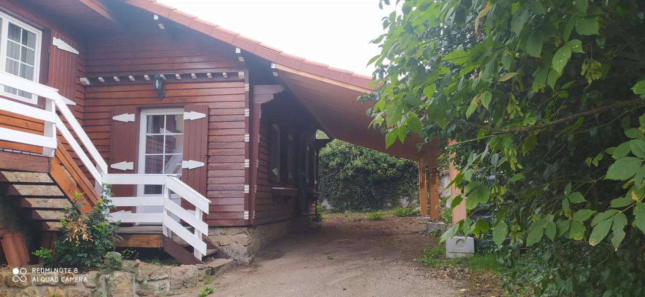 Logement Independant Attenant A Une Maison Dans Grand Jardin Retournac Bagian luar foto